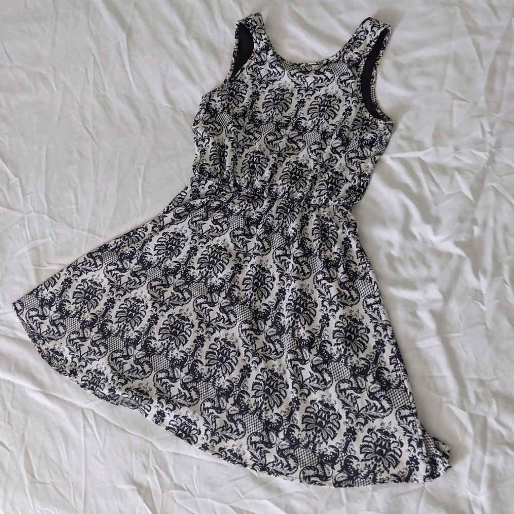 Whisper Black and White Dress - Picture 1 of 6